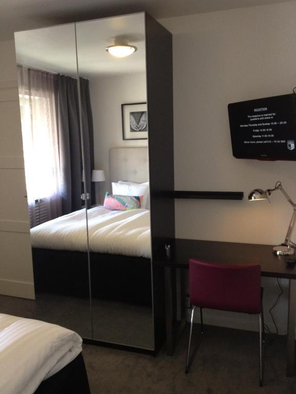 Hotell Tinget Sala Habitación foto